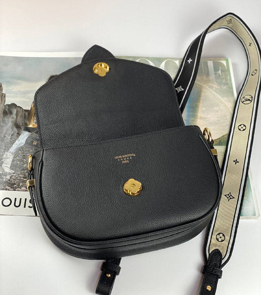 Louis Vuitton Bags PONT 9 SOFT PM black