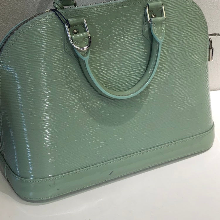 Louis Vuitton Alma EPI Handbag,Green